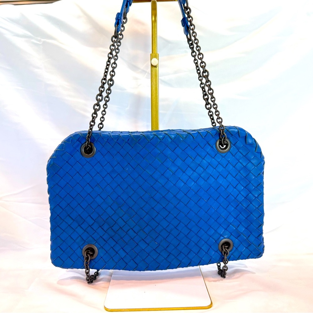 HOT Bluest Blue Authentic Bottega Venetta <3